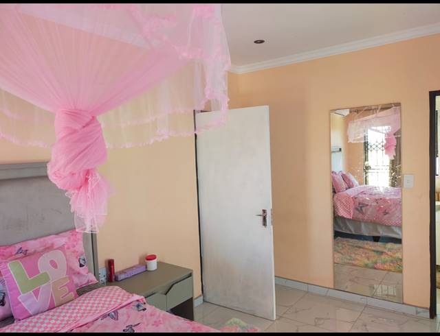 4 BEDROOM HOUSE FOR SALE IN MAVHUNDA A